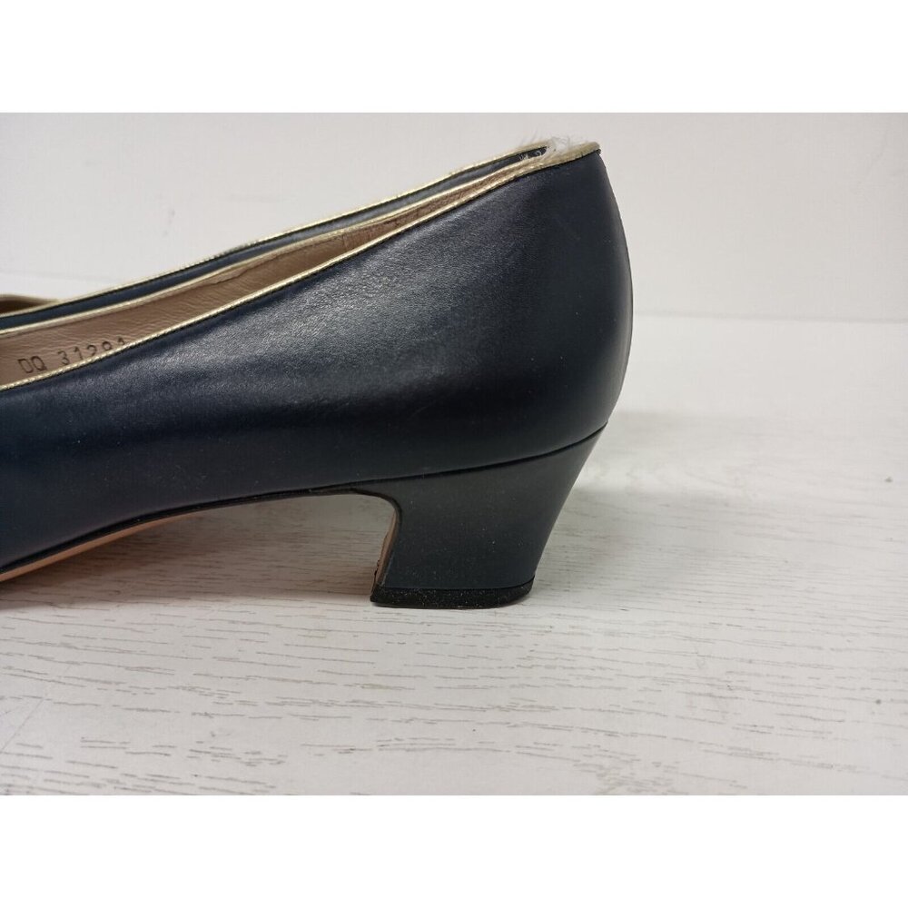 VTG Salvatore Ferragamo Womens Heels Sz 8 Navy Blue Leather Classic Pumps Shoes - Picture 2 of 11